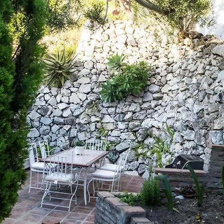 4br | Garden, Bbq & 3m Walk | *