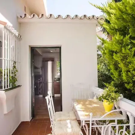 4br | Garden, Bbq & 3m Walk | Сasa de vacaciones Marbella