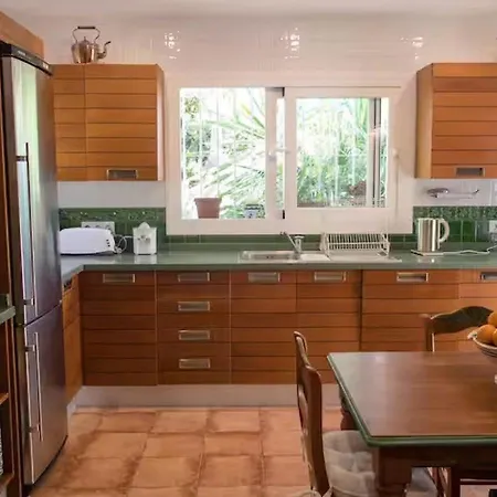 4br | Garden, Bbq & 3m Walk | Сasa de vacaciones *